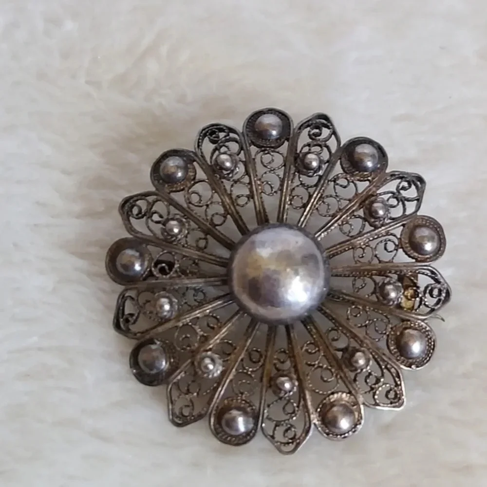 Vintage Sterling Silver Sunburst Filigree‎ Brooch